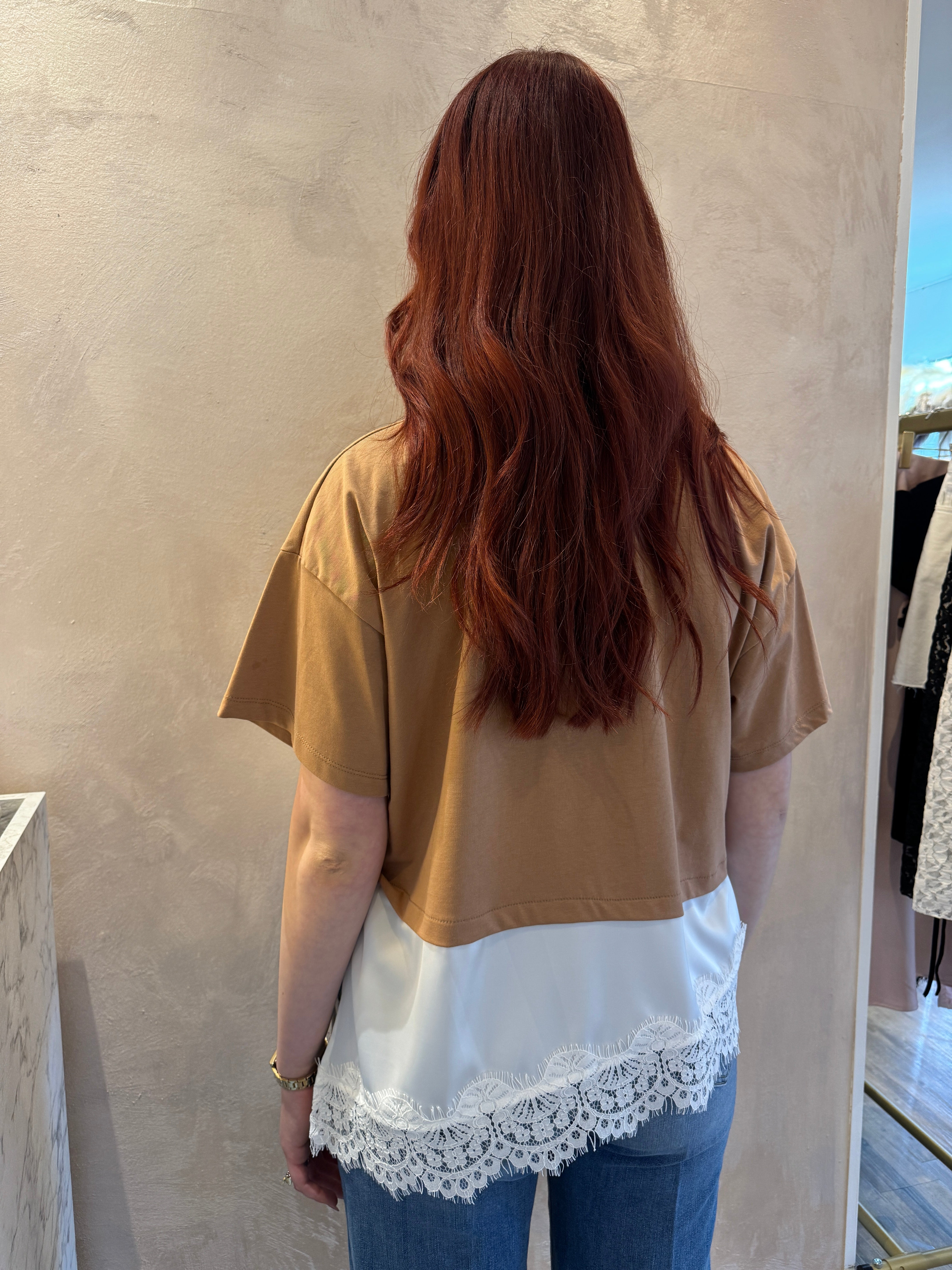 T shirt camel satin e pizzo - Dixie