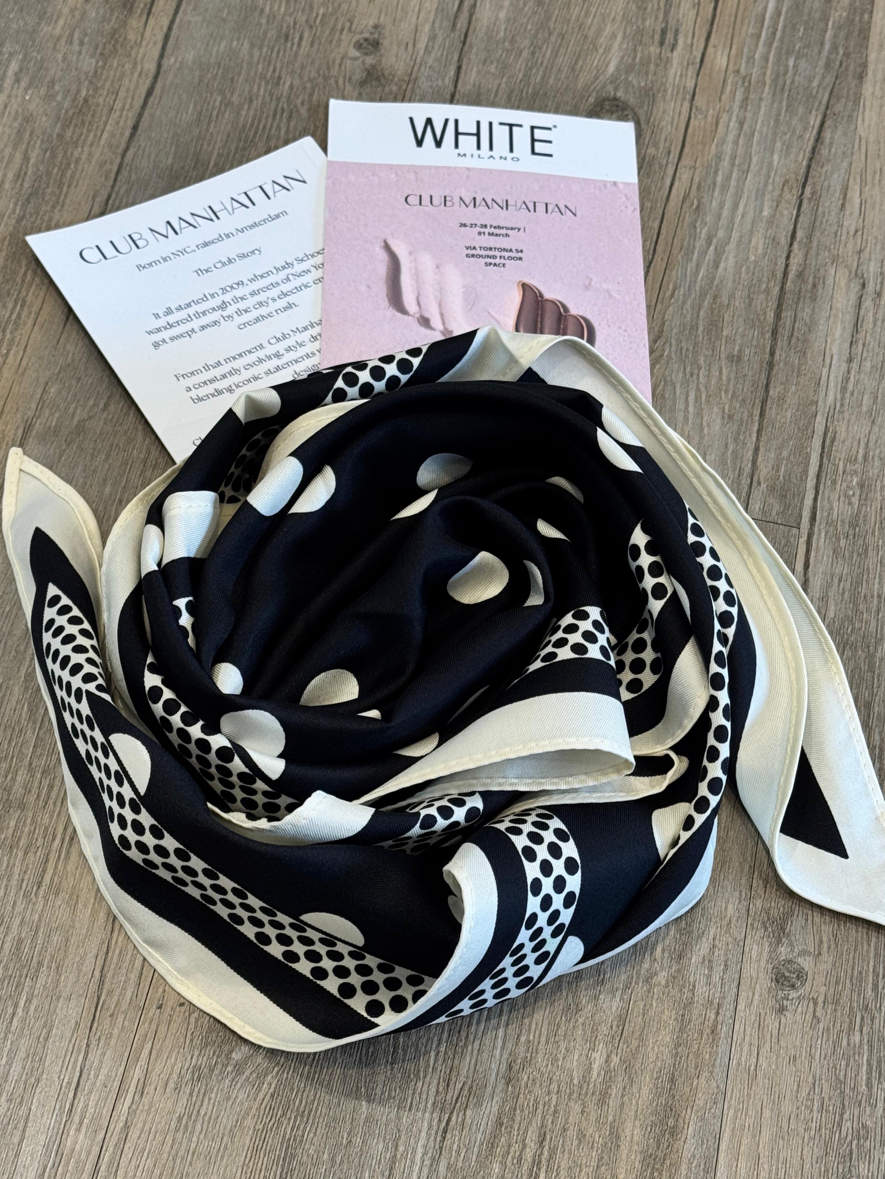 Foulard nero pois - Club Manhattan