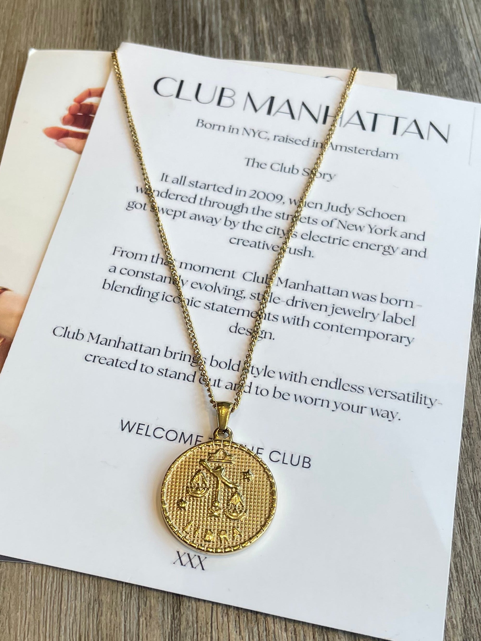Collana "Libra" - Club Manhattan