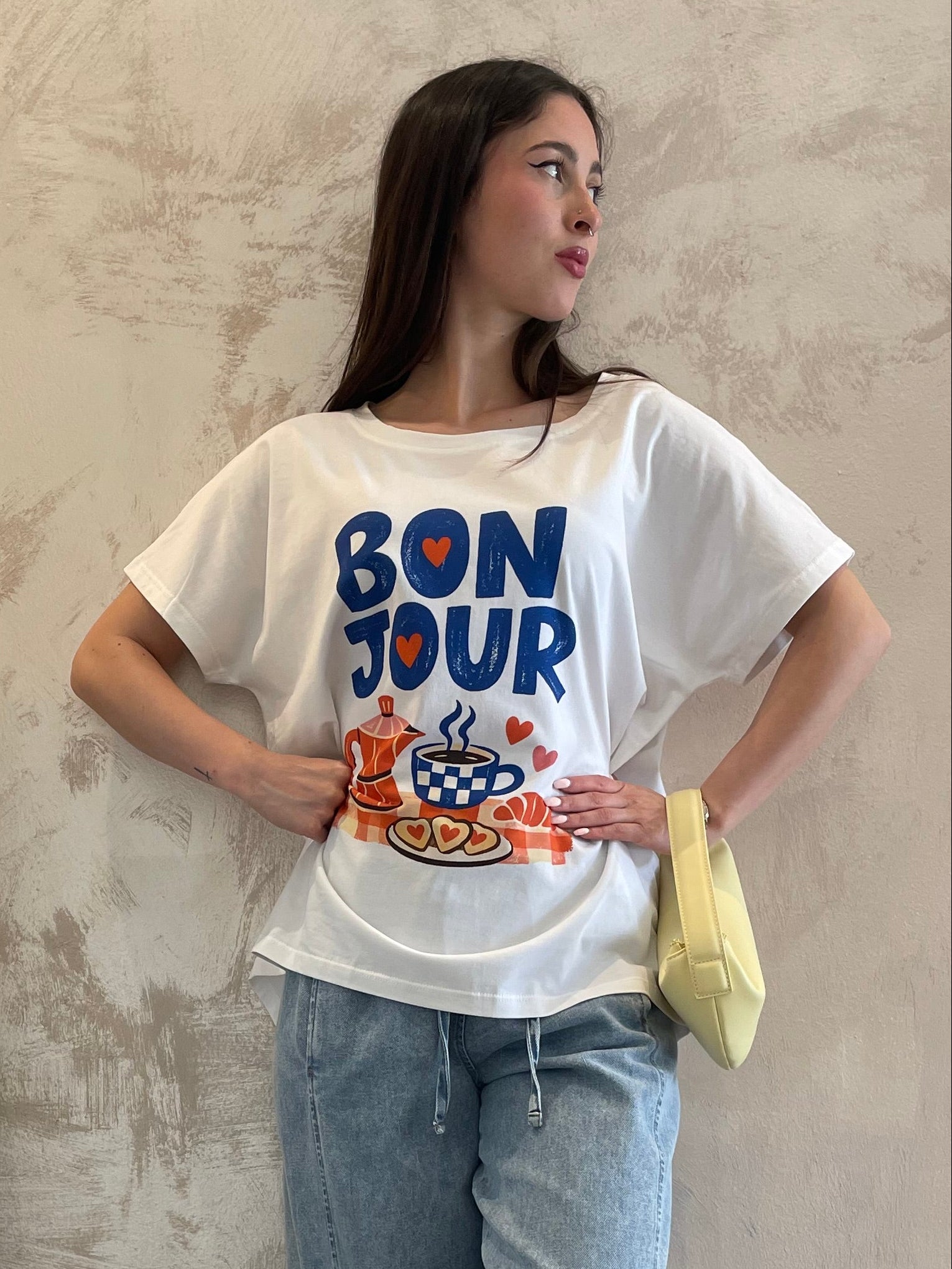 T-shirt " over "Bonjour" - VYNEA