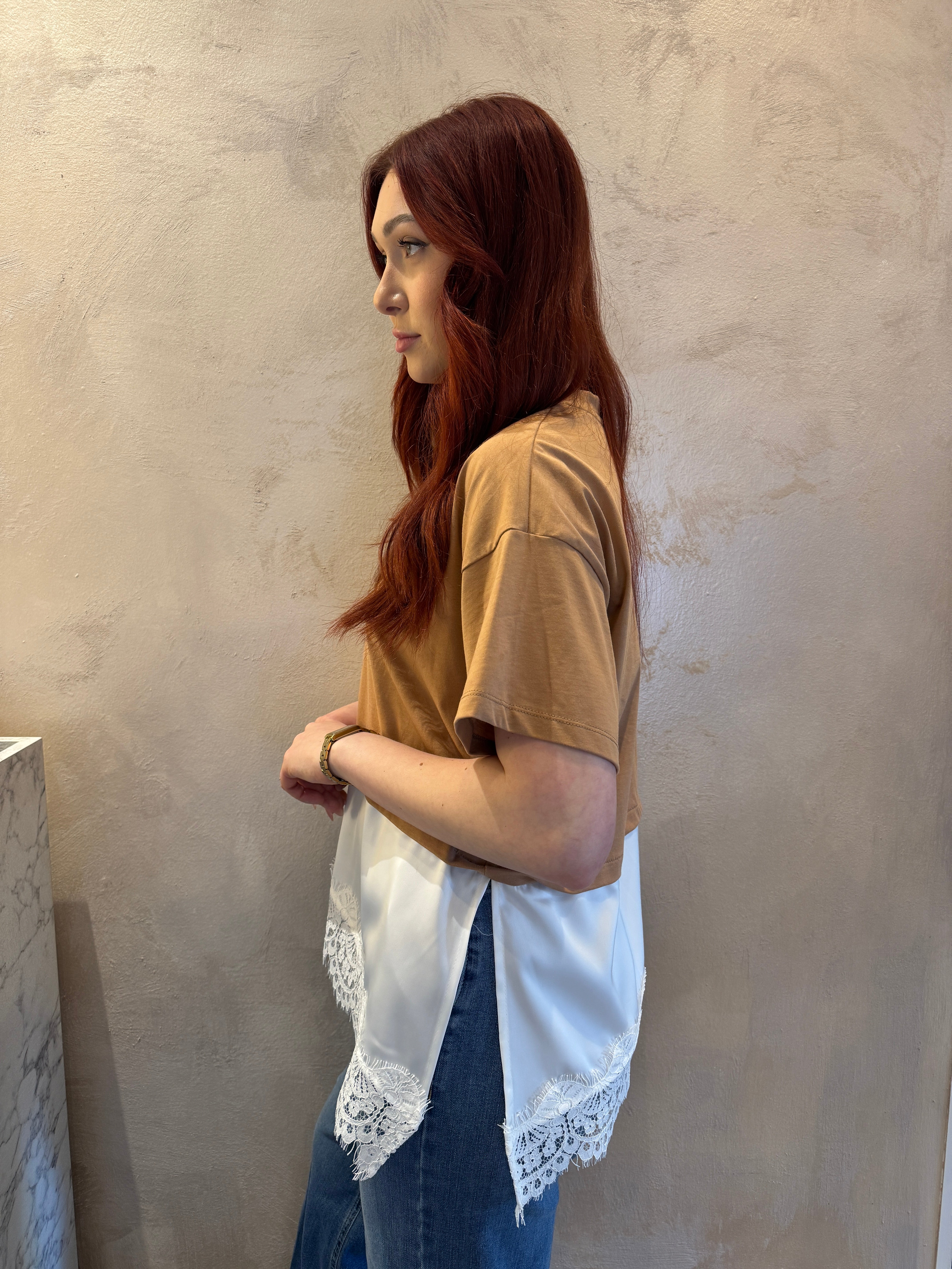 T shirt camel satin e pizzo - Dixie