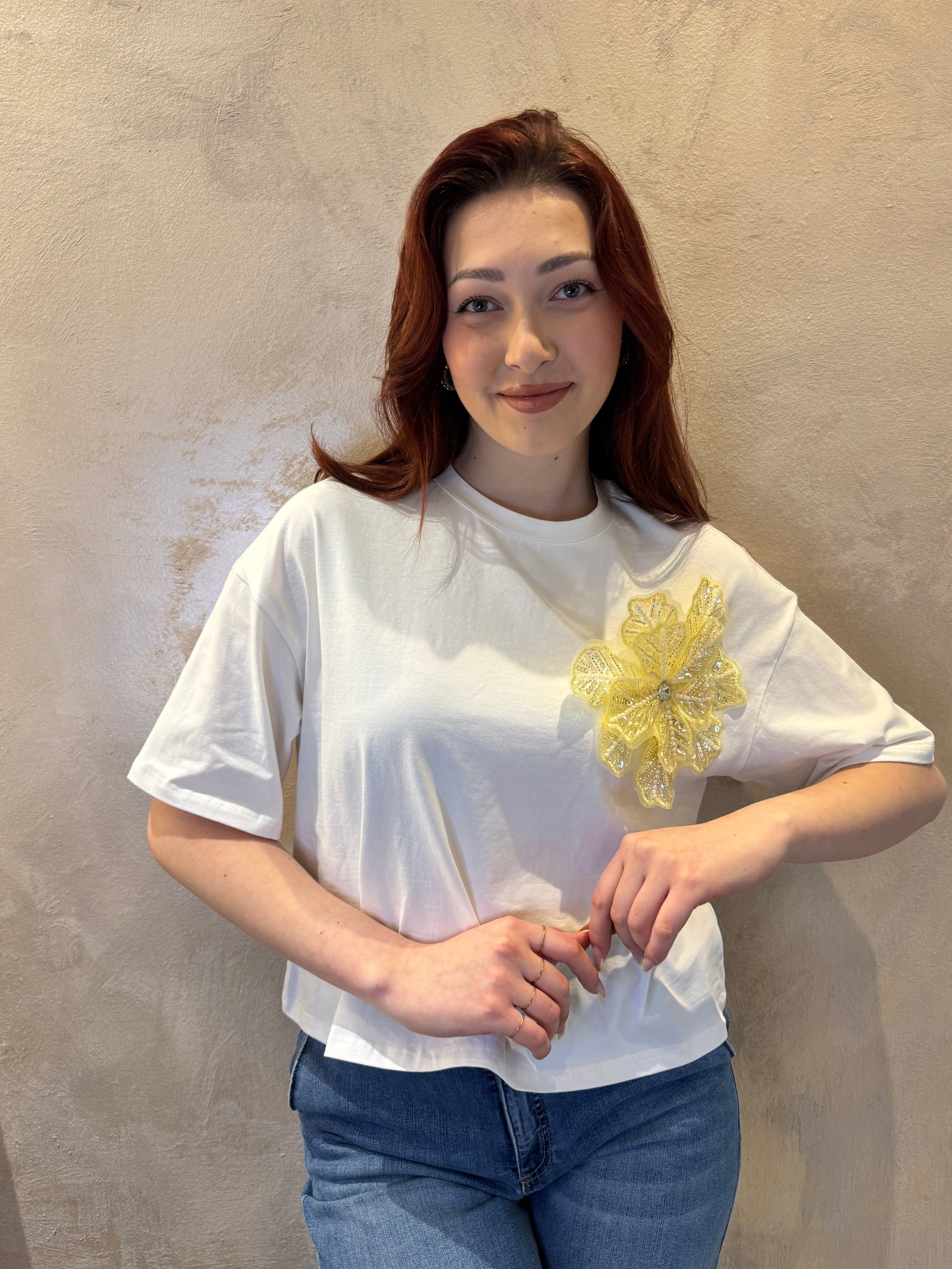 T-shirt over c/spilla gialla removibile - You Decide