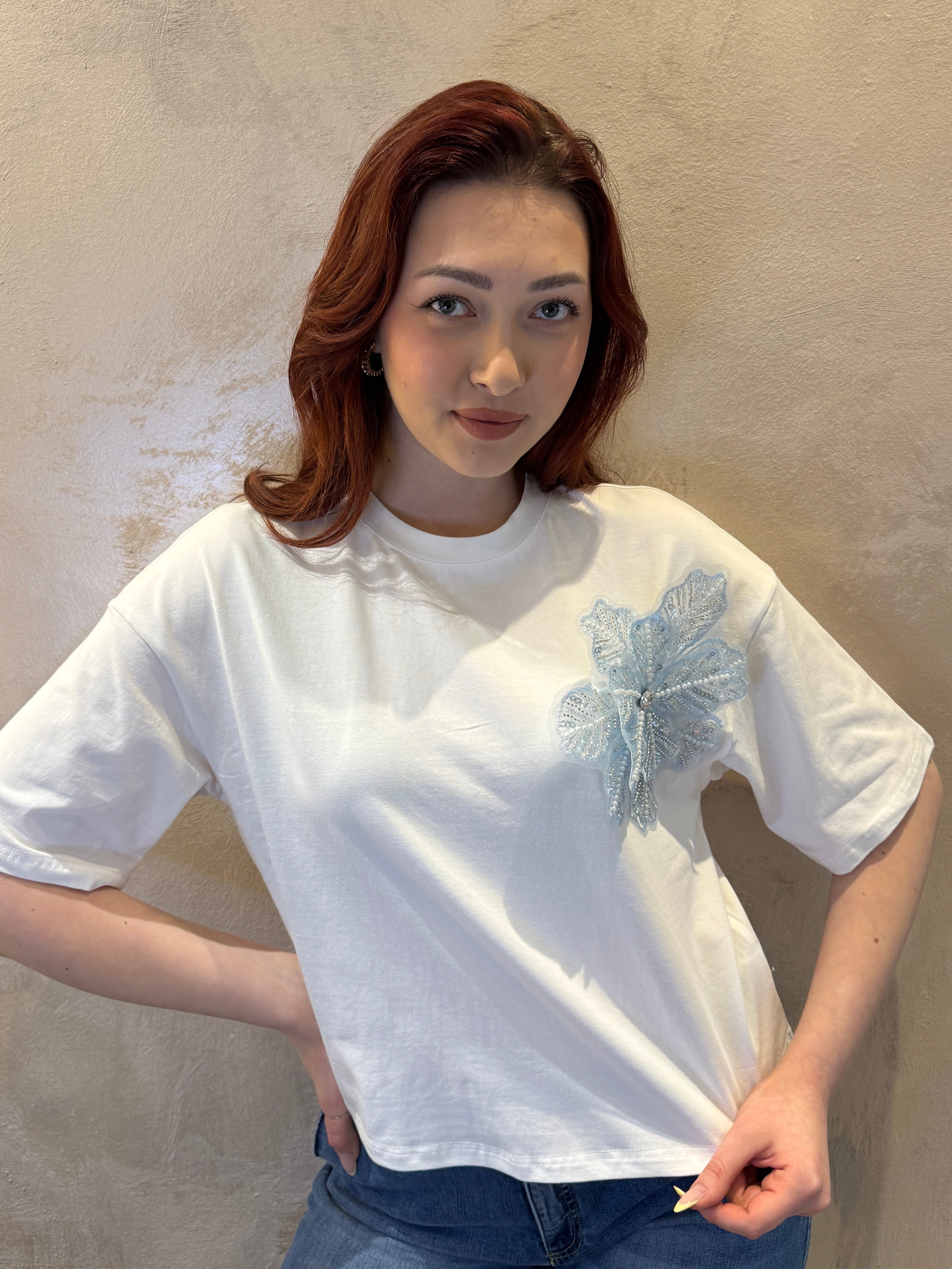 T-shirt over c/spilla azzura removibile - You Decide