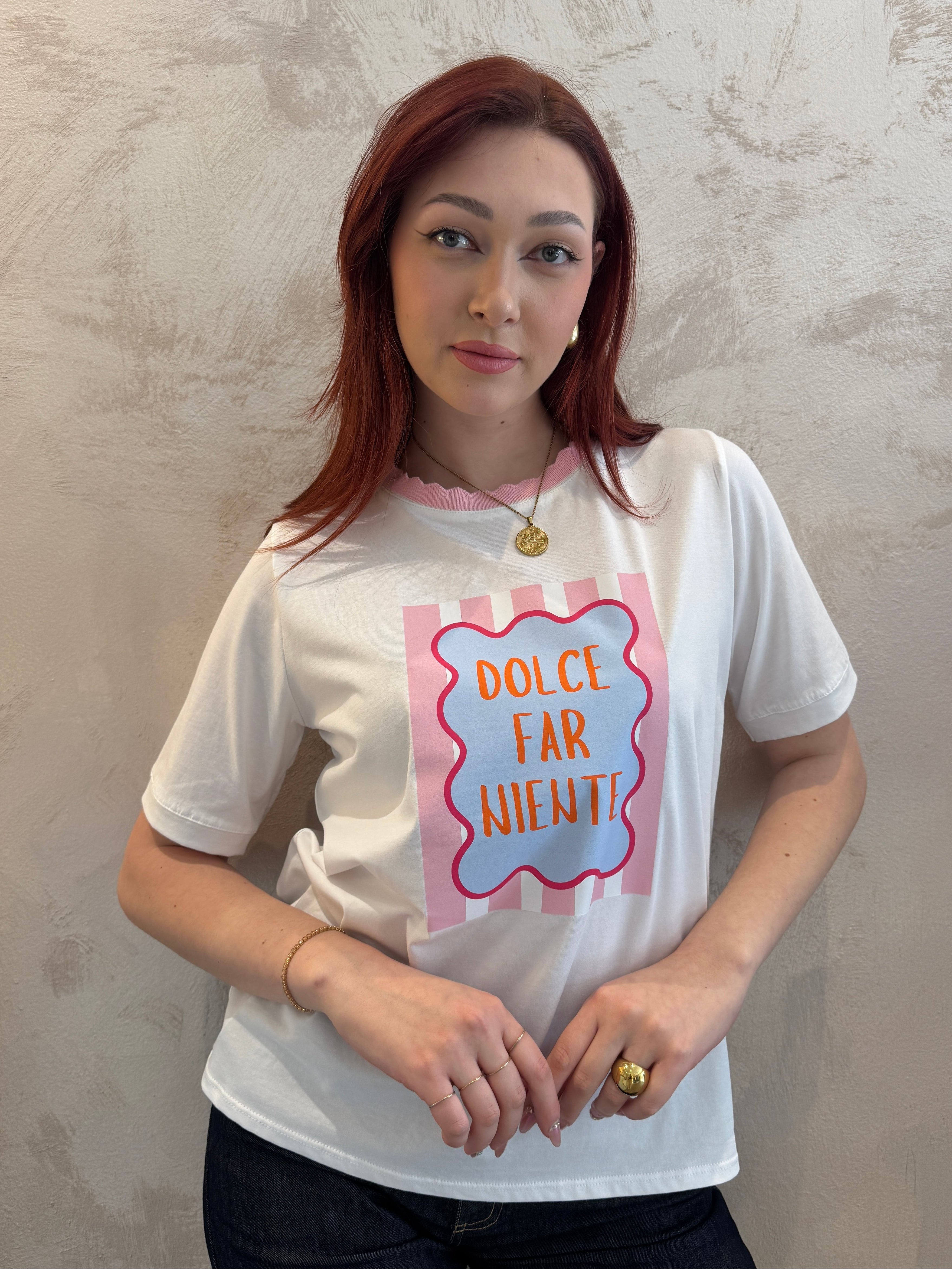 T-shirt " over "Dolce fer niente." - VYNEA